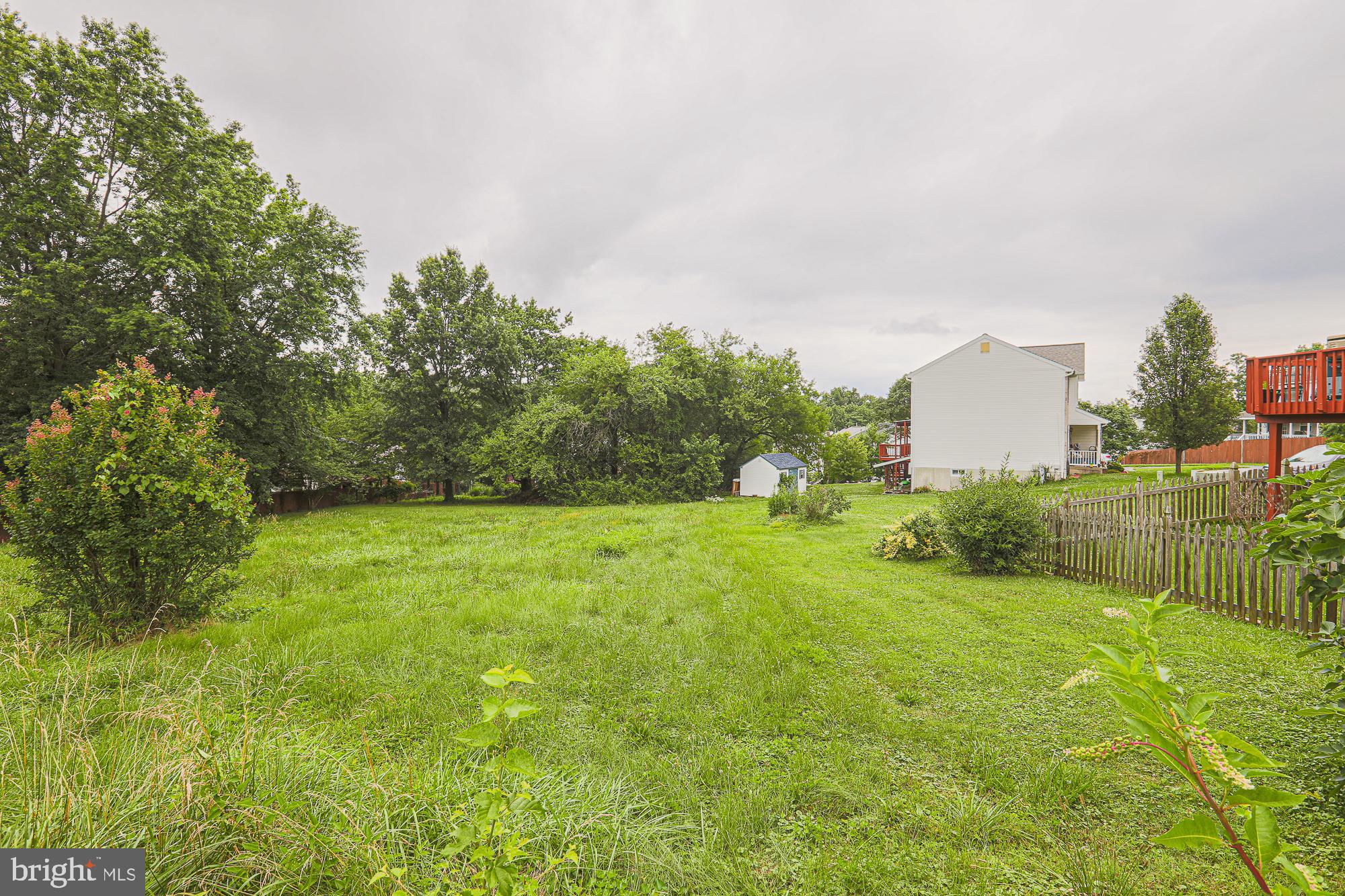 6512 GOLDEN RING ROAD