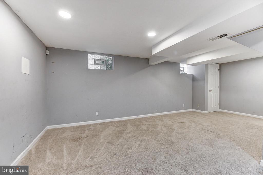 3731 SYLVAN DRIVE