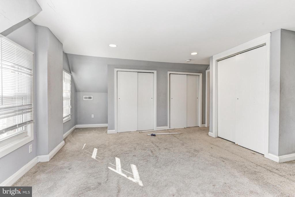 3731 SYLVAN DRIVE