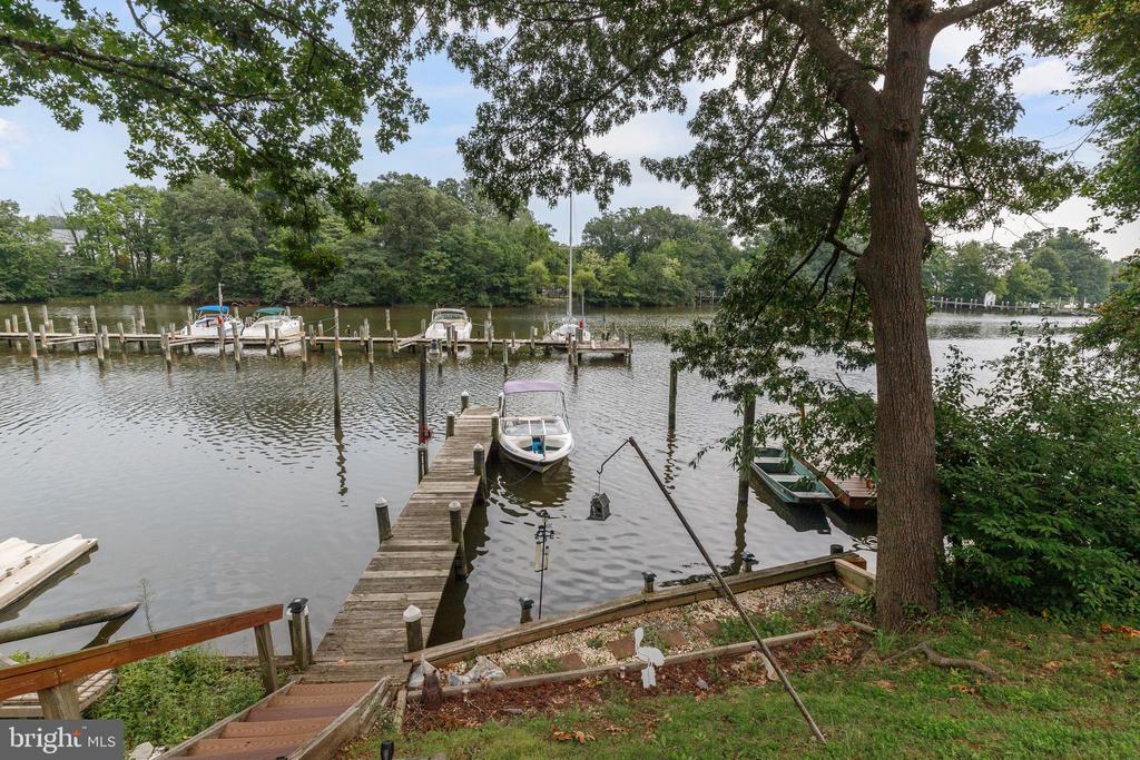 44 HELMSMAN COURT