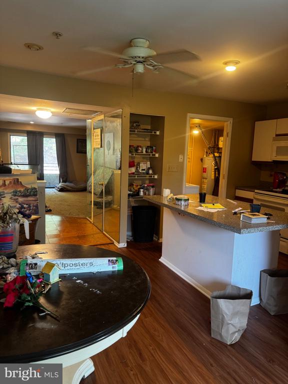 6901 JONES VIEW DRIVE Unit: 2B