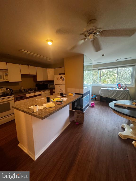 6901 JONES VIEW DRIVE Unit: 2B