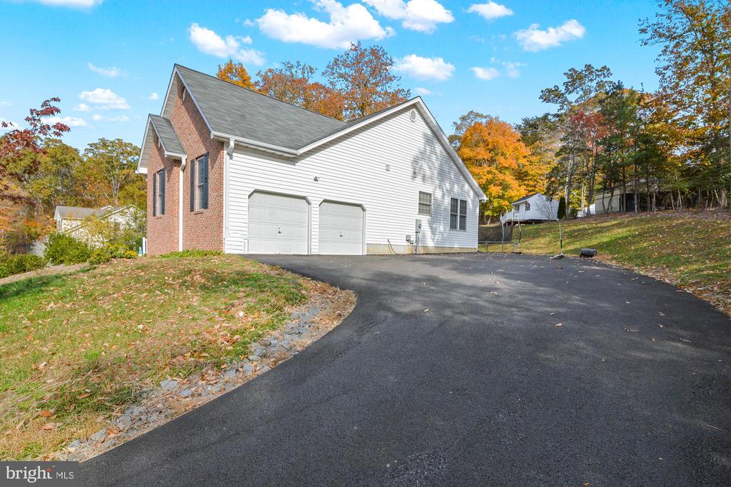 12740 GREAT LANE