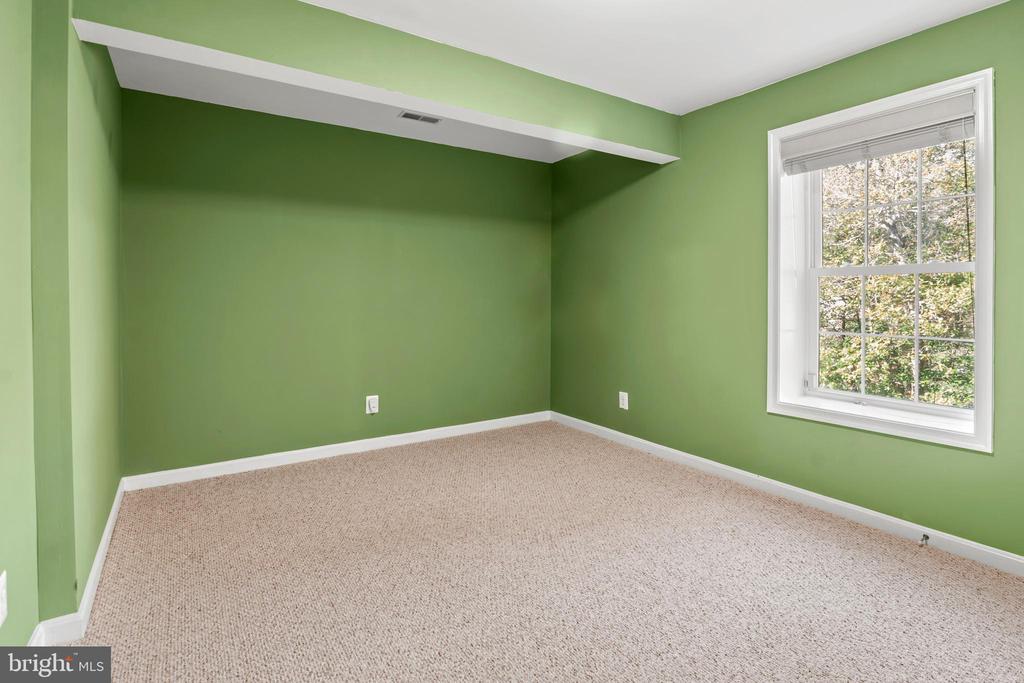 12740 GREAT LANE