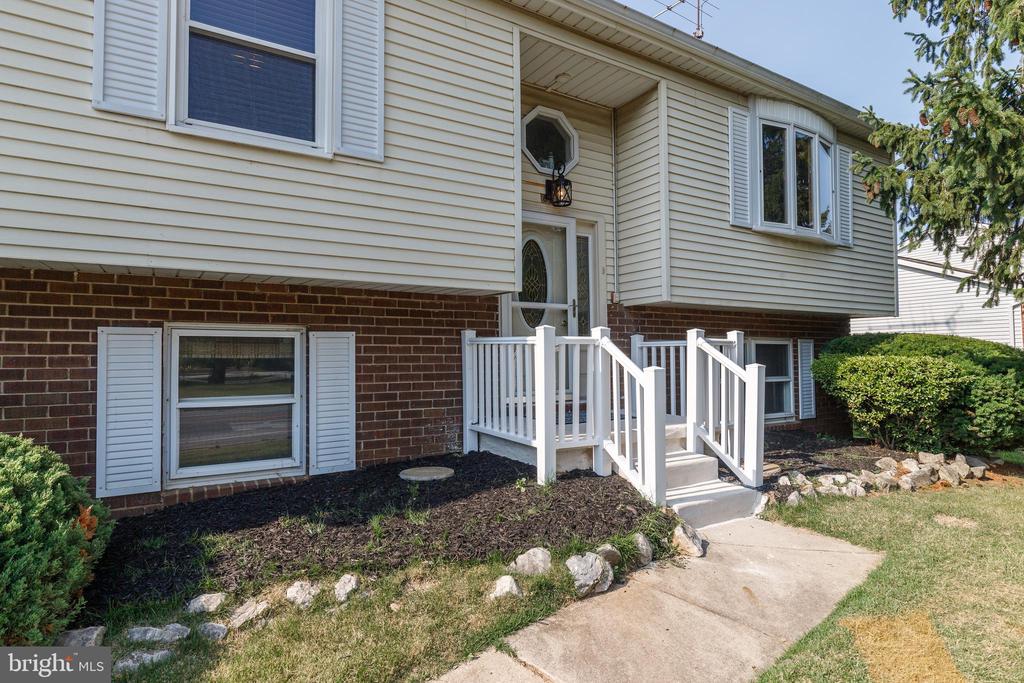 808 UNIONTOWN ROAD