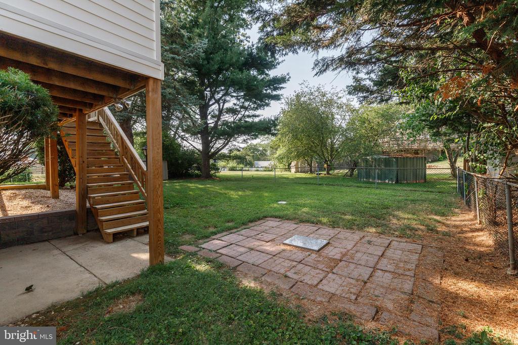 808 UNIONTOWN ROAD