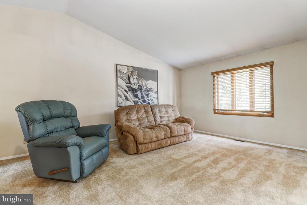 808 UNIONTOWN ROAD