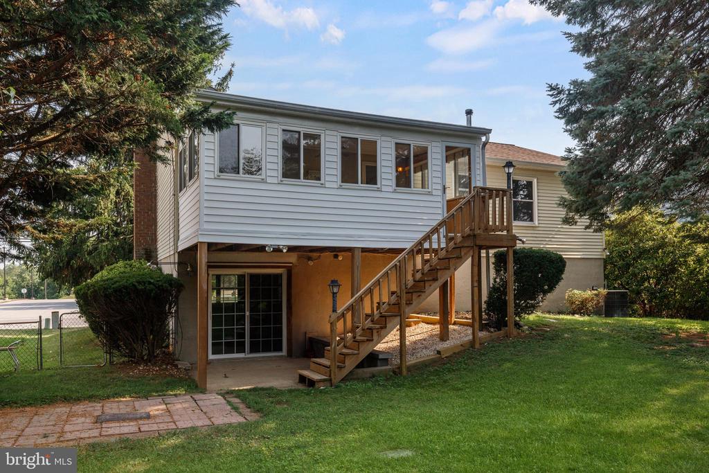 808 UNIONTOWN ROAD
