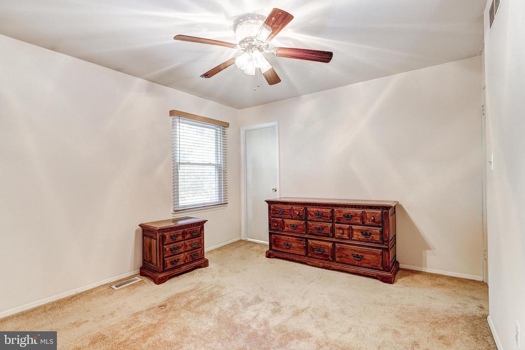 808 UNIONTOWN ROAD