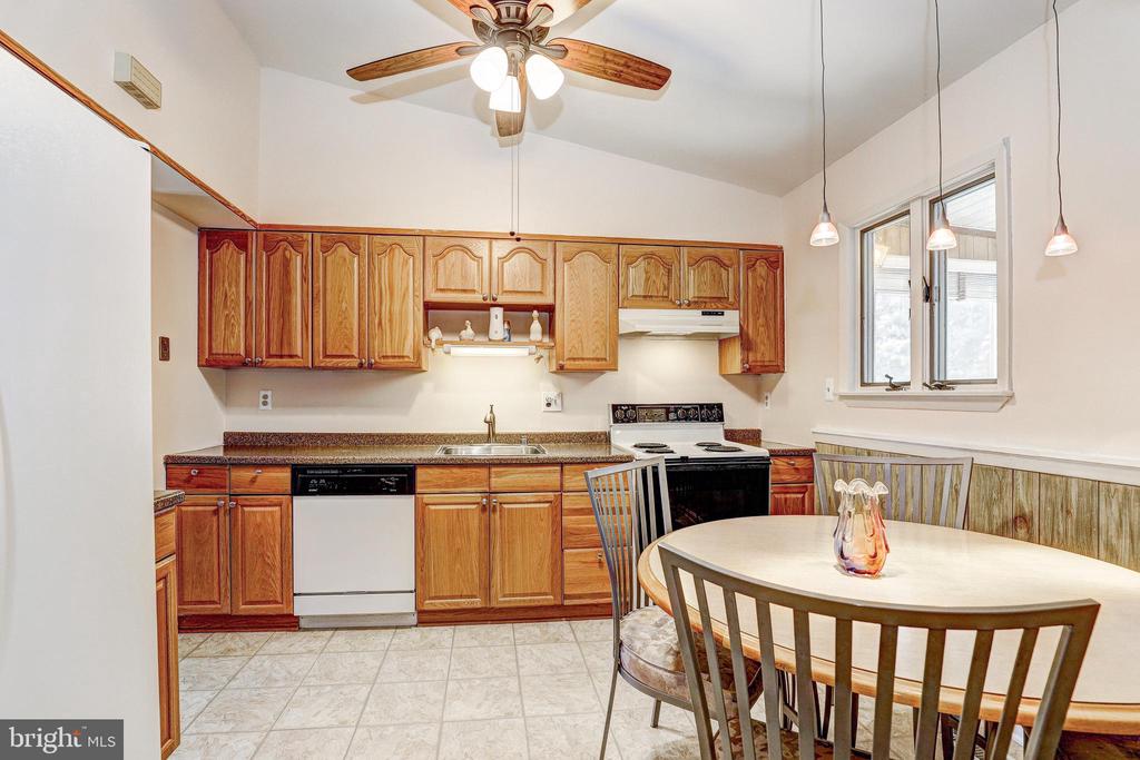 808 UNIONTOWN ROAD