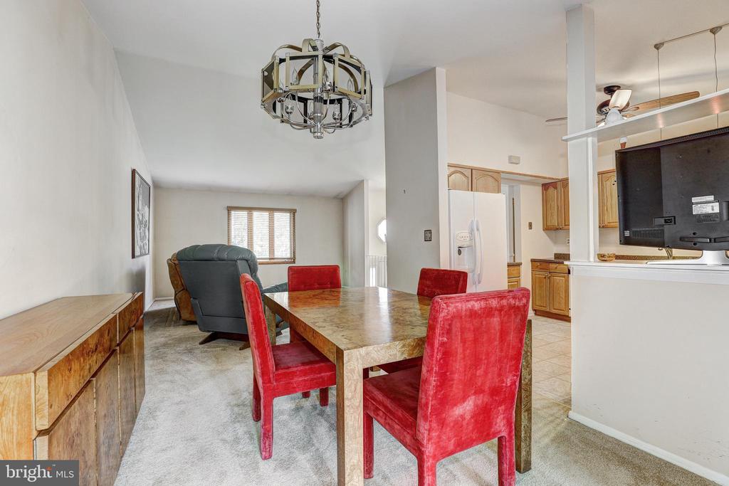 808 UNIONTOWN ROAD