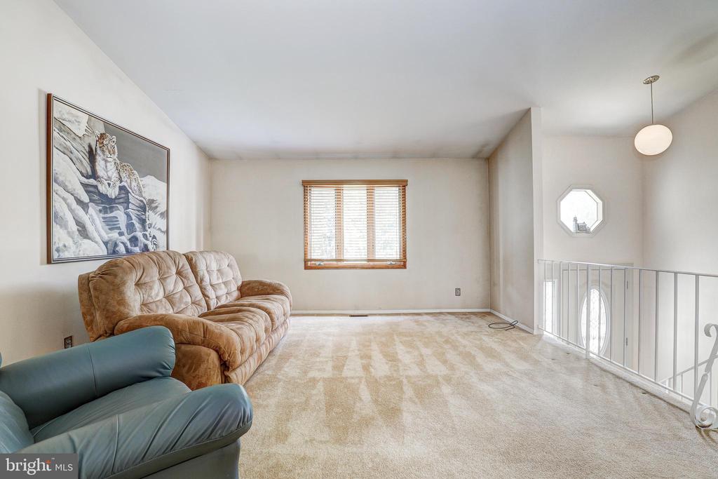 808 UNIONTOWN ROAD