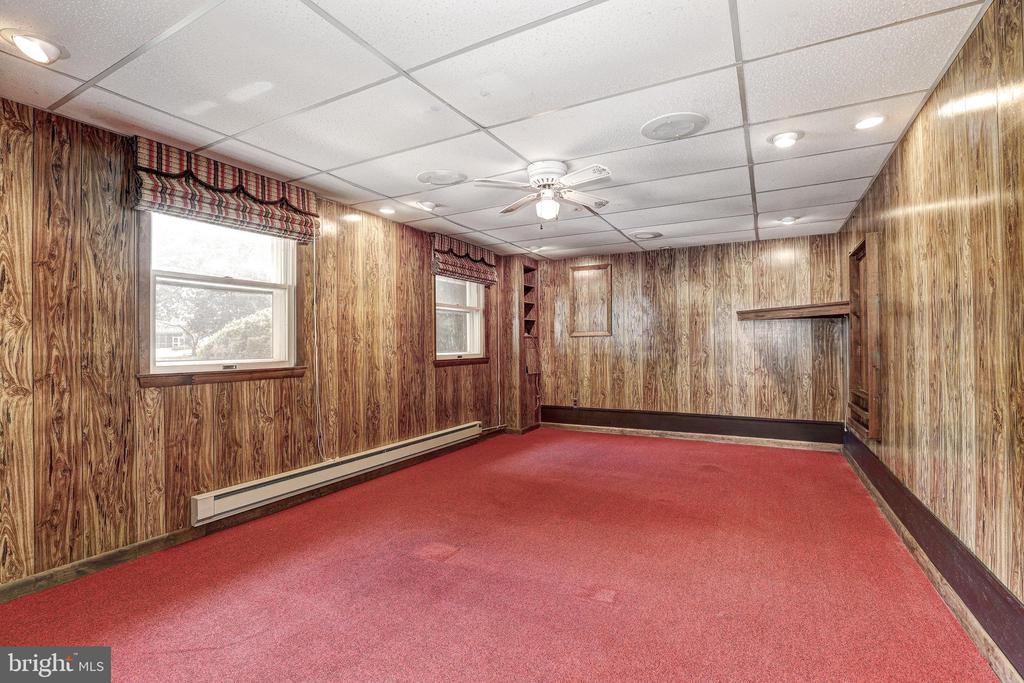 808 UNIONTOWN ROAD