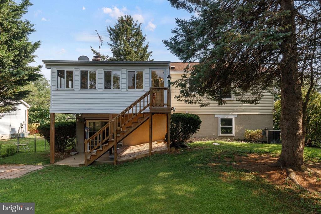 808 UNIONTOWN ROAD