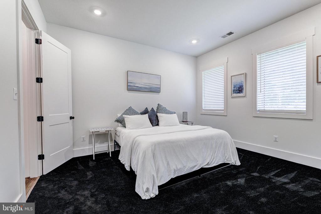 3443 OLD GAMBER ROAD