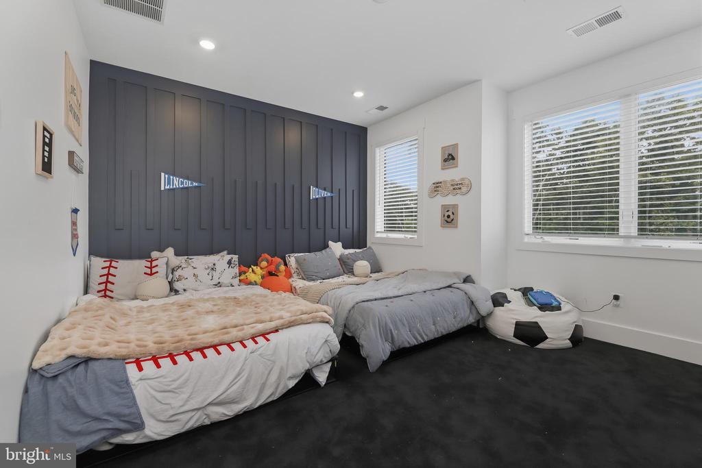 3443 OLD GAMBER ROAD