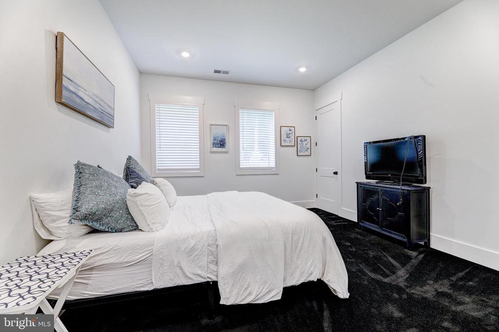 3443 OLD GAMBER ROAD