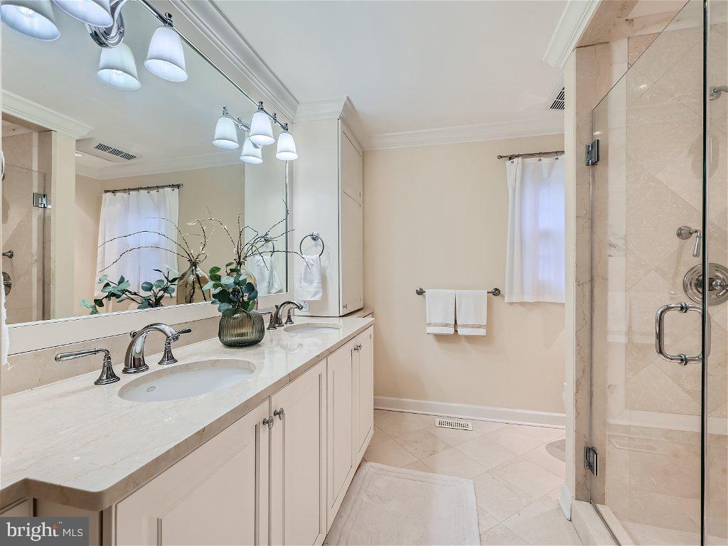 2930 MONTCLAIR DRIVE