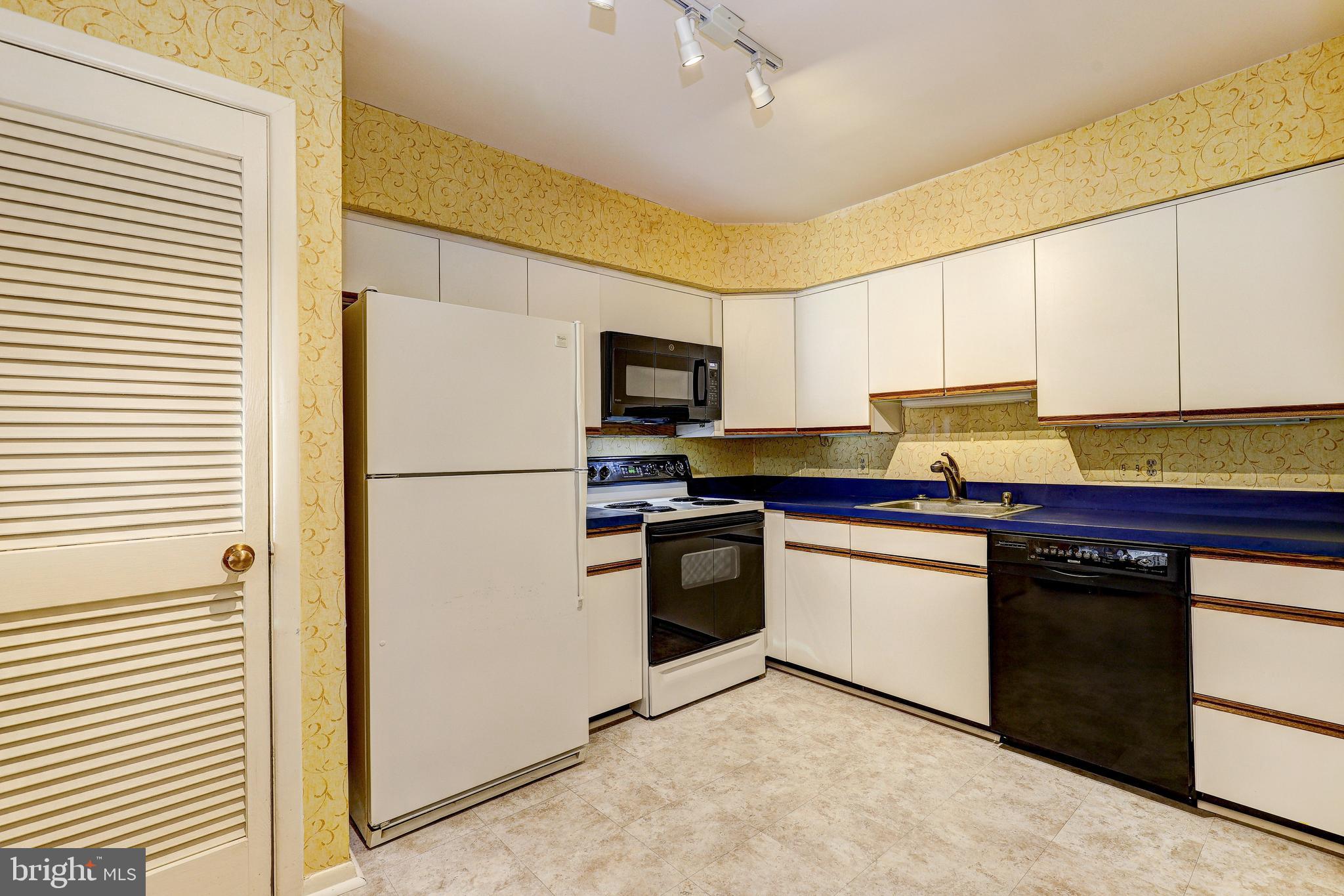 5439 RING DOVE LANE D-2-10