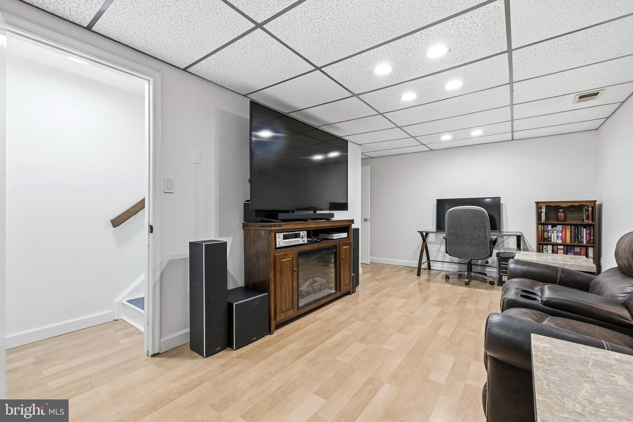 20550 NEERWINDER STREET