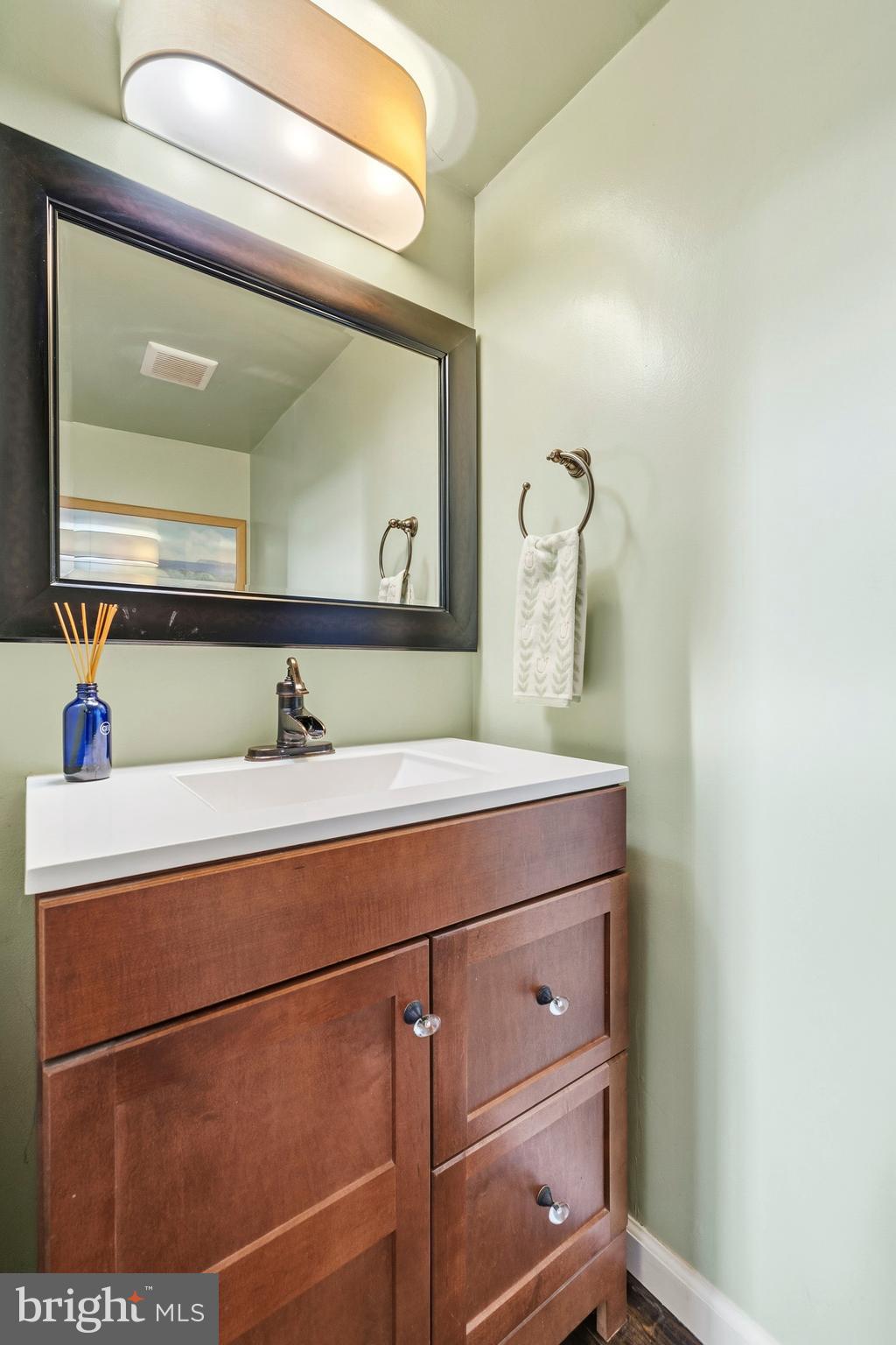 20550 NEERWINDER STREET