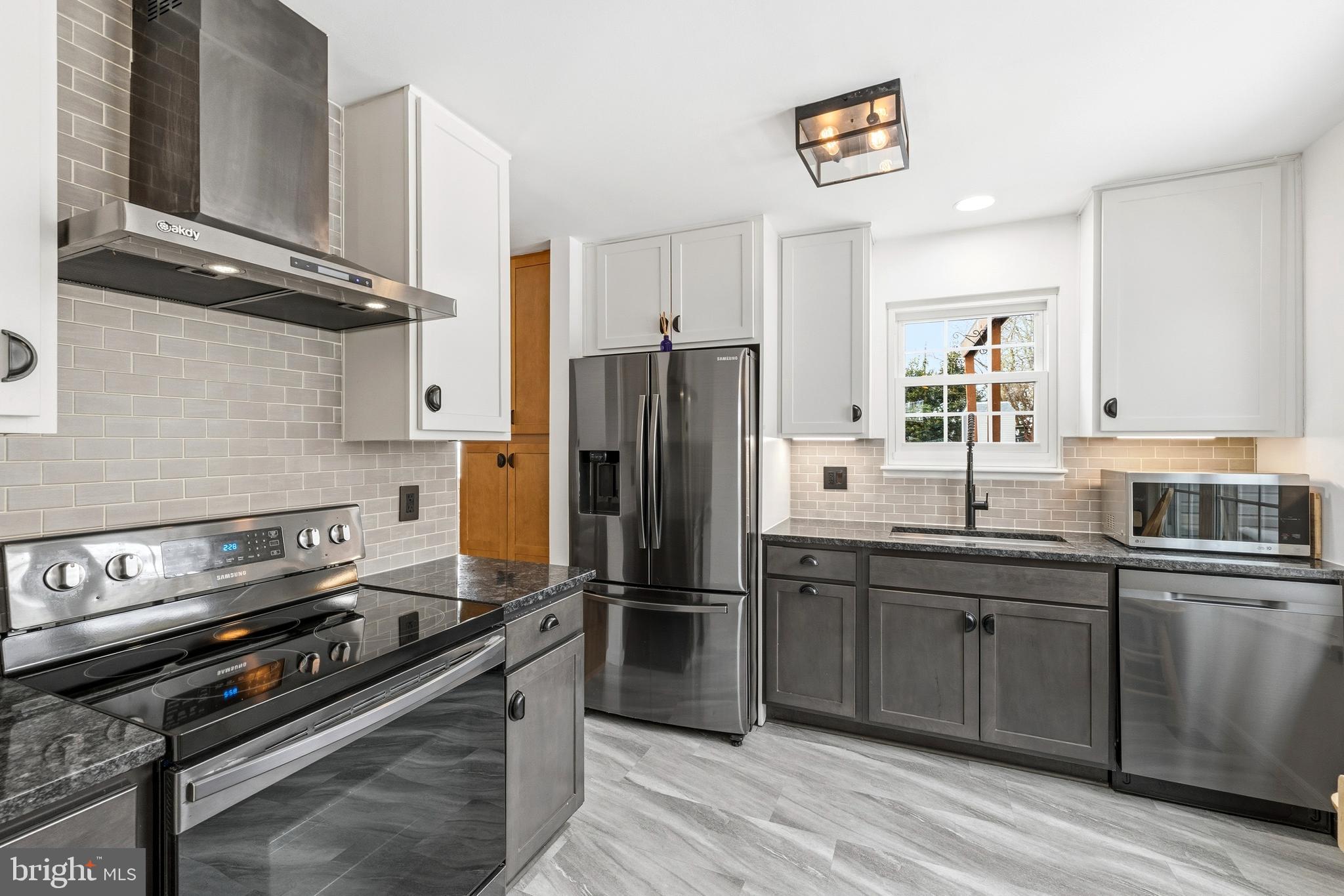 20550 NEERWINDER STREET