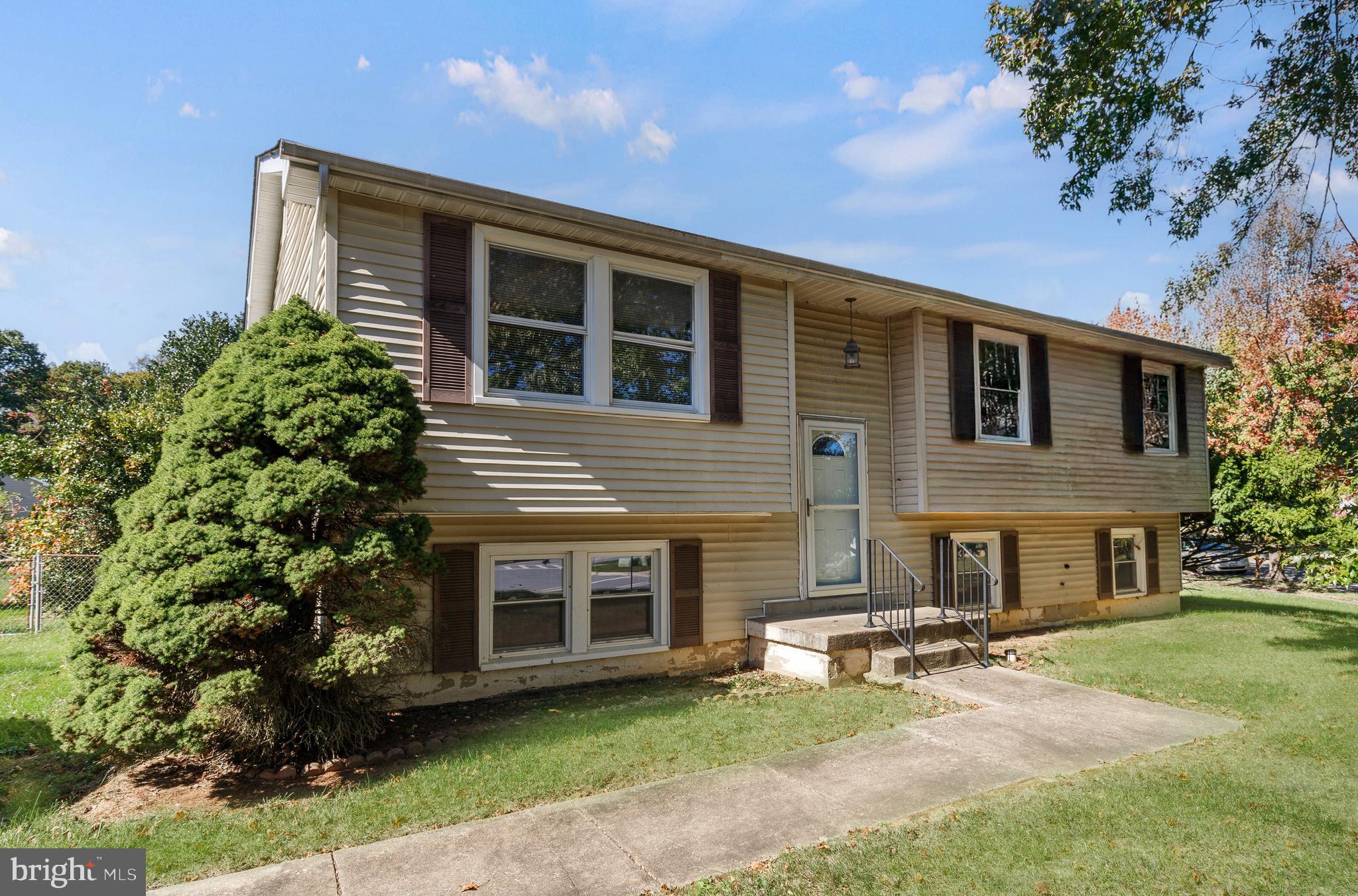 8216 MONTPELIER DRIVE