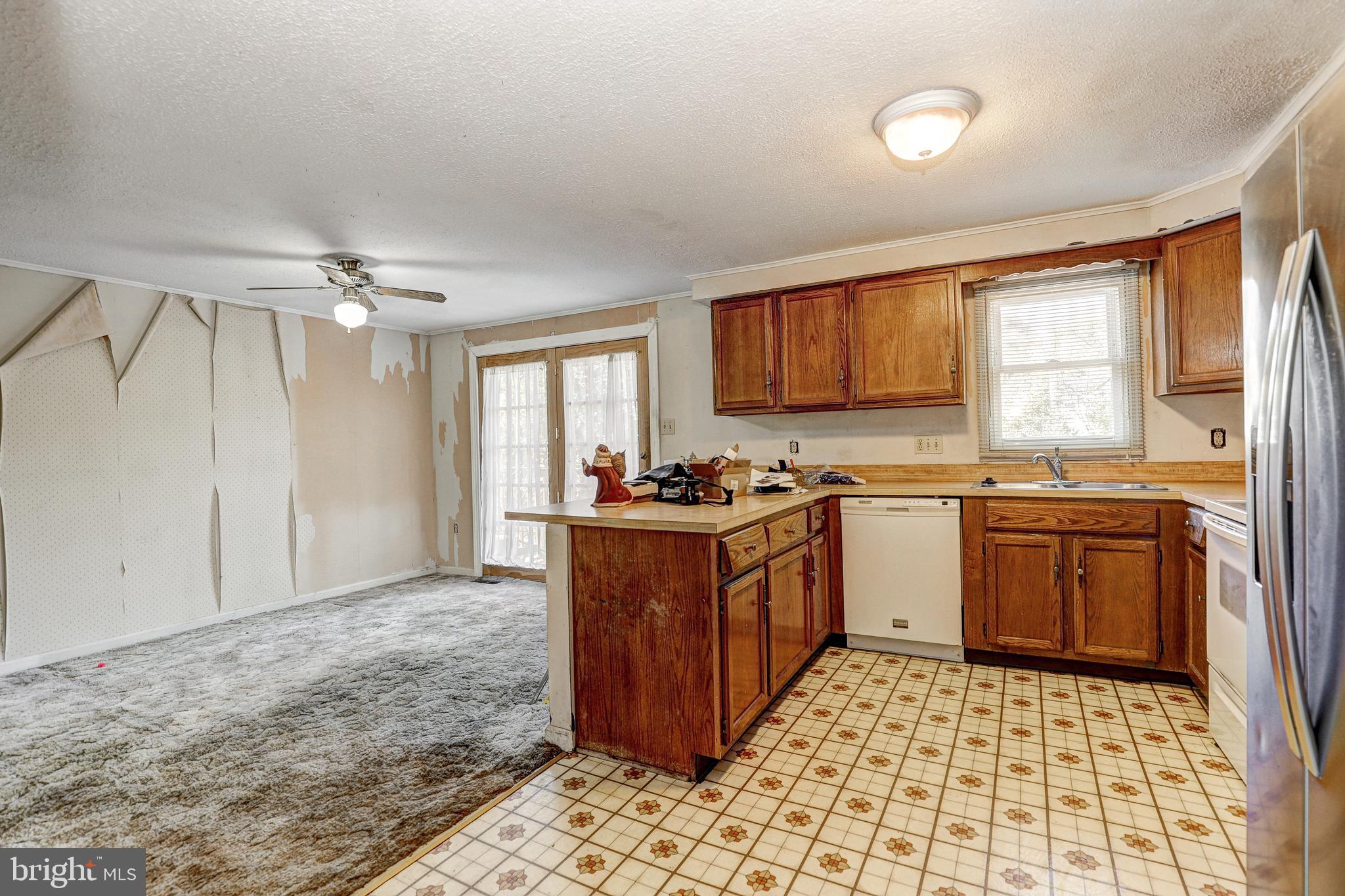 8216 MONTPELIER DRIVE