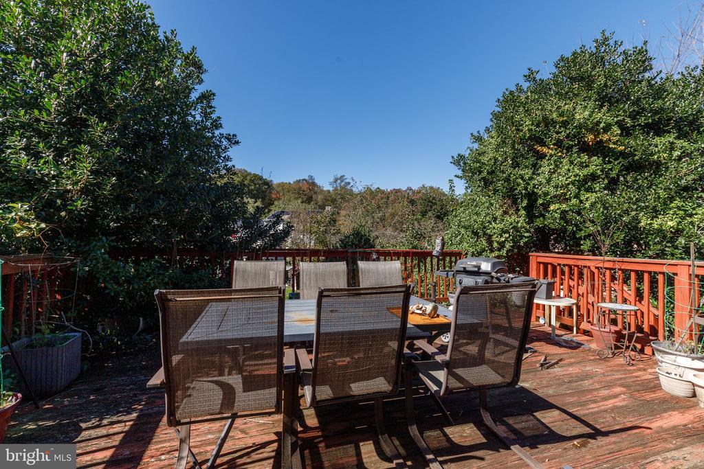 8216 MONTPELIER DRIVE