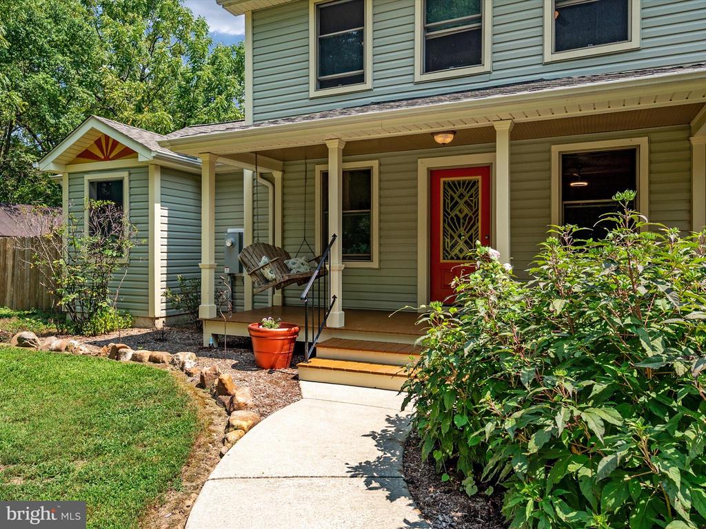 1316 EWINGTOWN ROAD