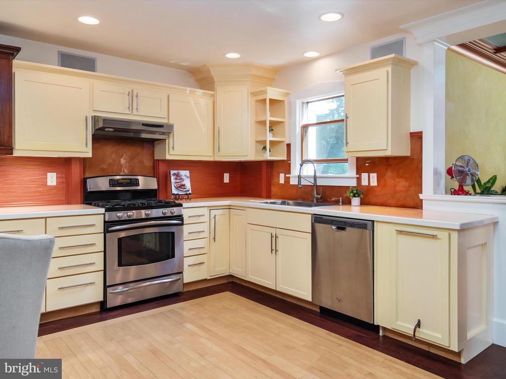 1316 EWINGTOWN ROAD