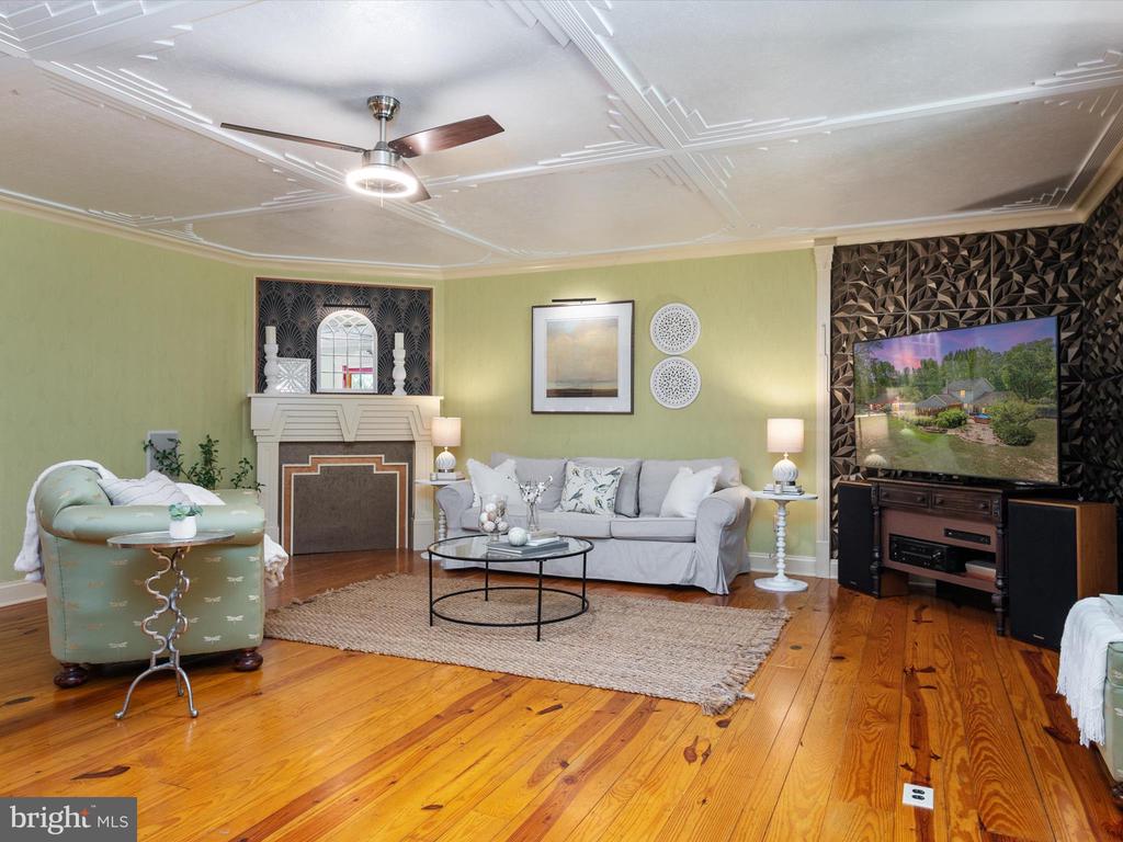 1316 EWINGTOWN ROAD