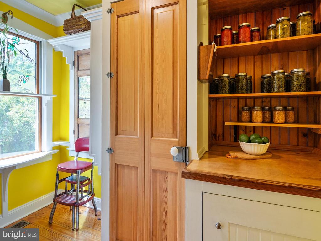 1316 EWINGTOWN ROAD