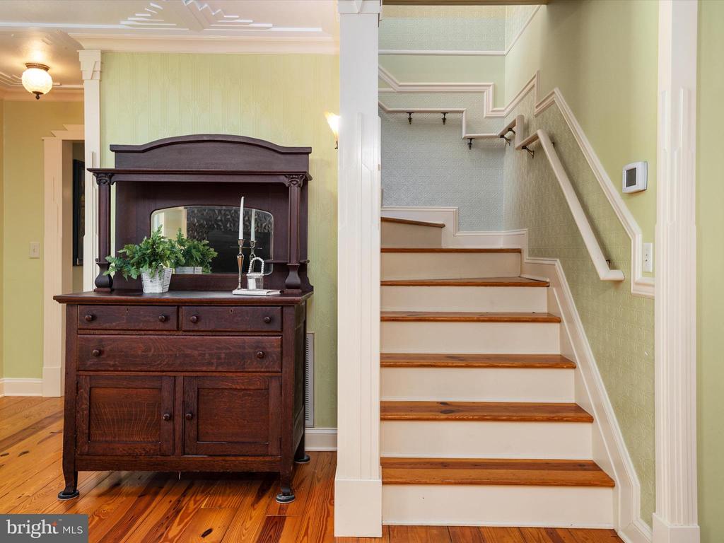 1316 EWINGTOWN ROAD