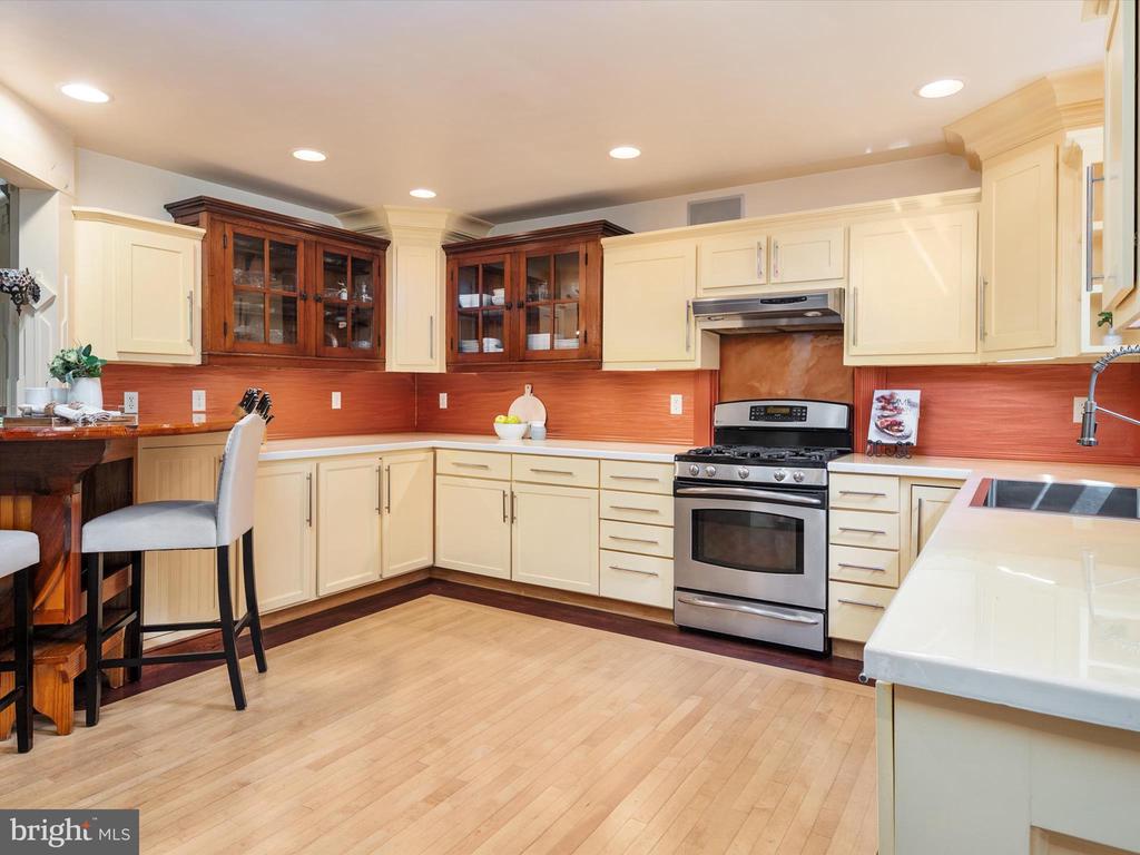 1316 EWINGTOWN ROAD
