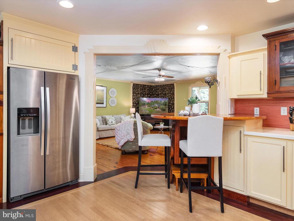 1316 EWINGTOWN ROAD