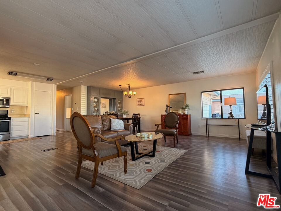 68 Poinsettia Gardens Dr Unit: 68