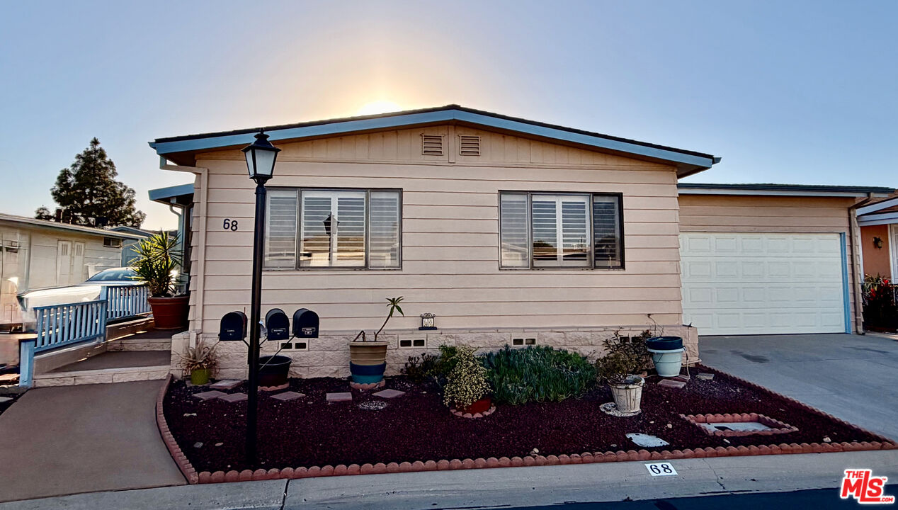 68 Poinsettia Gardens Dr Unit 68 Ventura CA