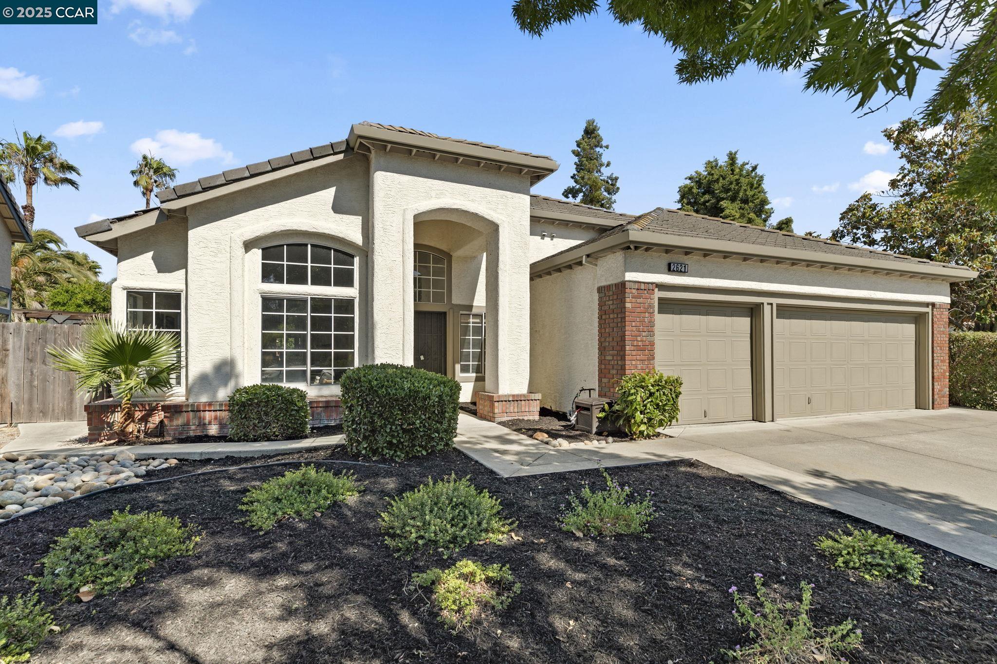 2621 Larch Way