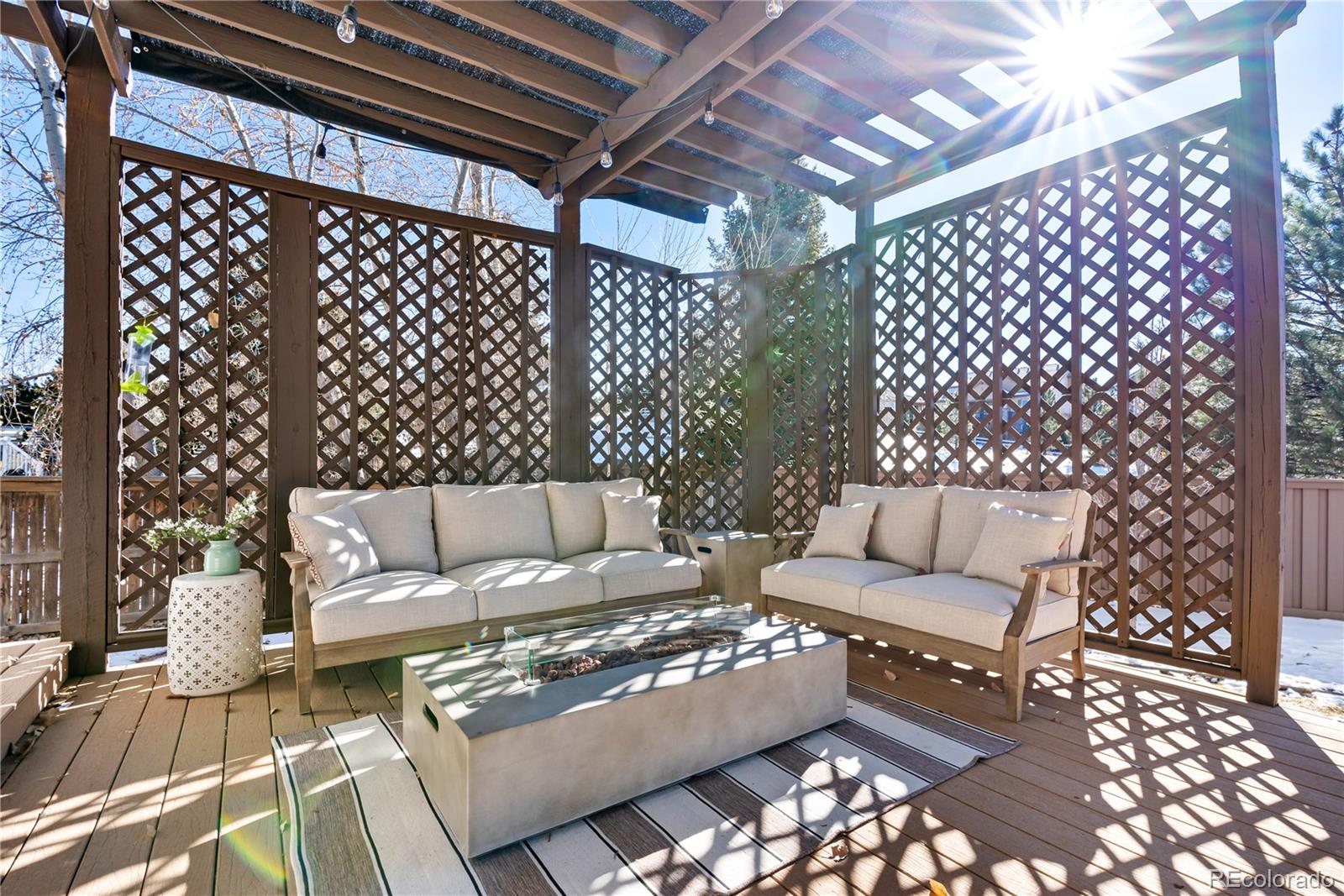 806 Ridgemont Circle