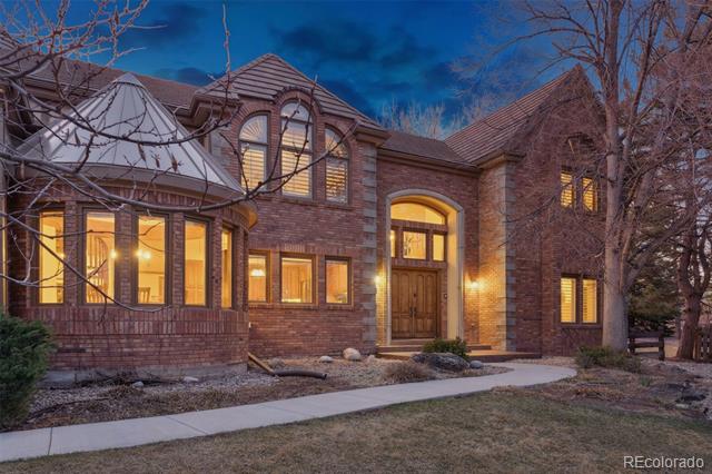 5 Tamarade Drive