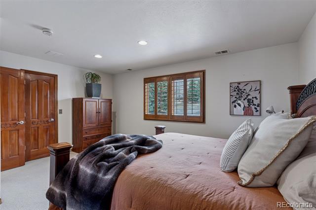 5 Tamarade Drive