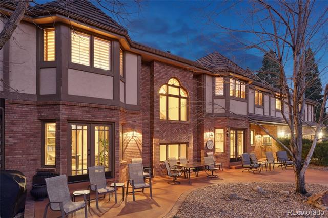 5 Tamarade Drive