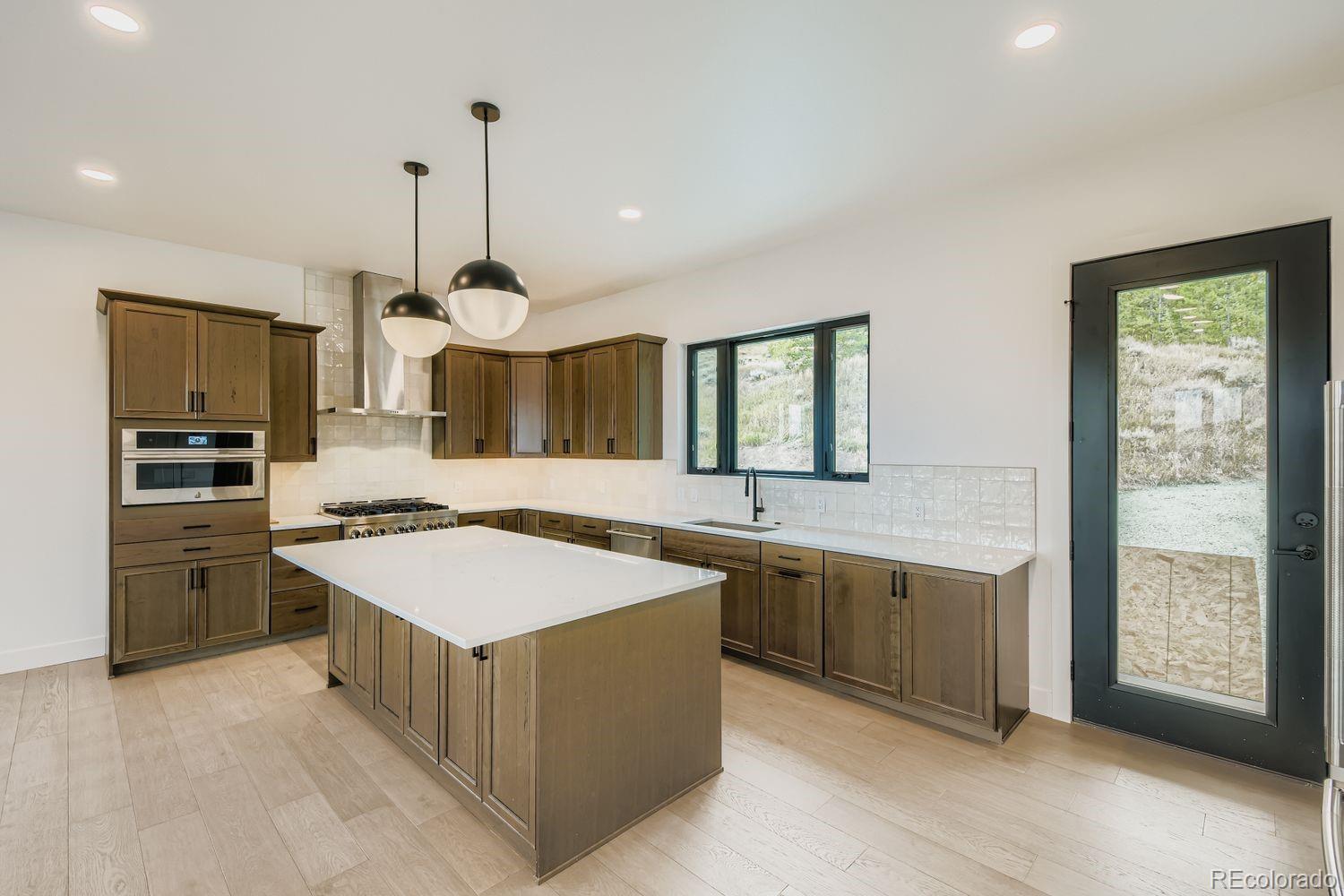 1100 Shoshoni Lane