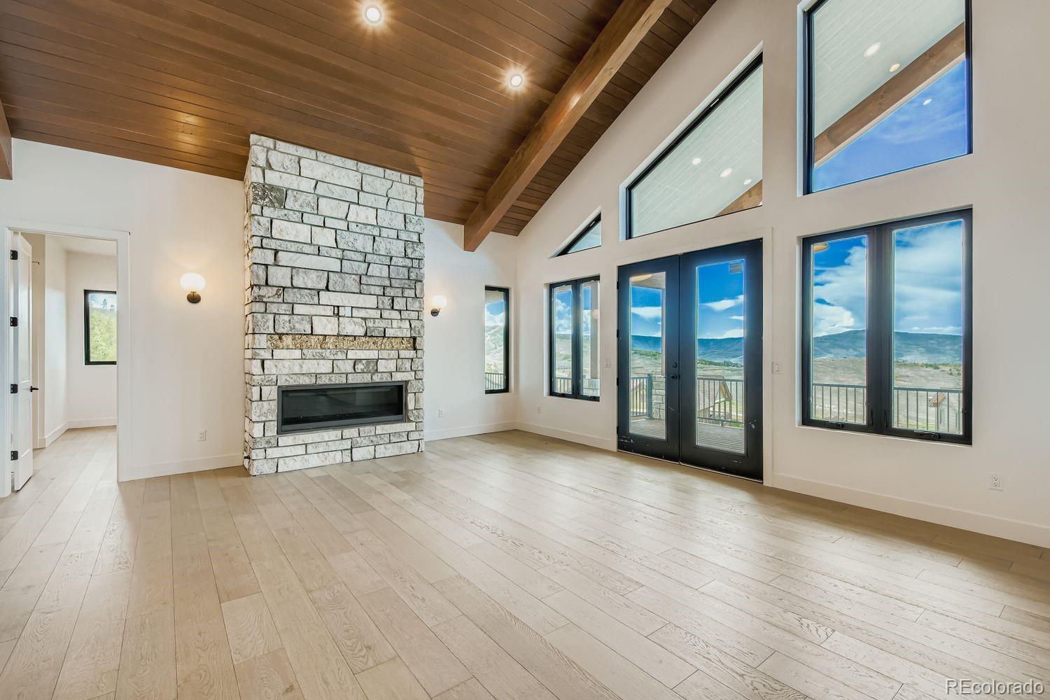 1100 Shoshoni Lane
