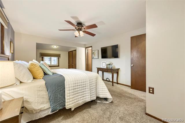 8107 W 71st Place