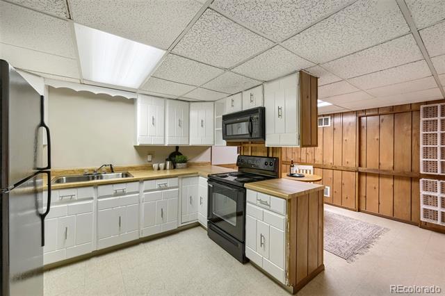 8107 W 71st Place