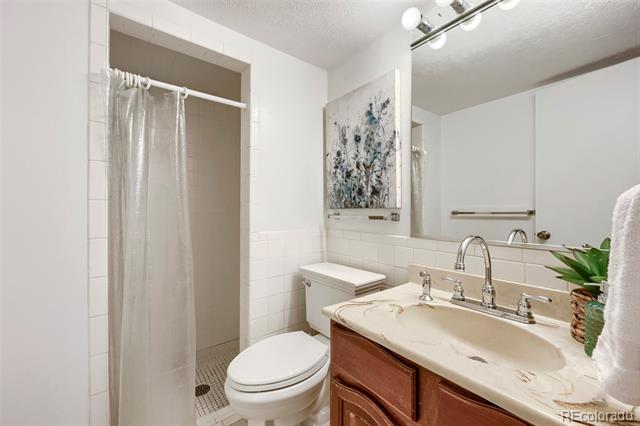 8107 W 71st Place