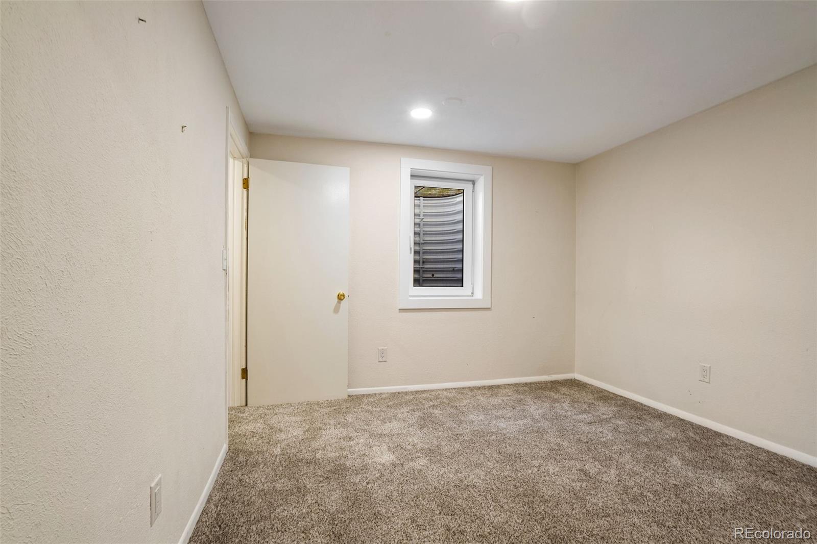 1156 S Owens Court