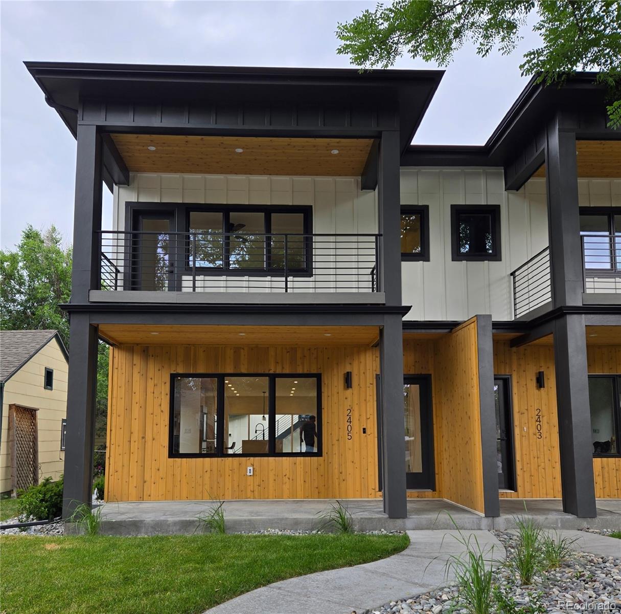 2403 S Franklin